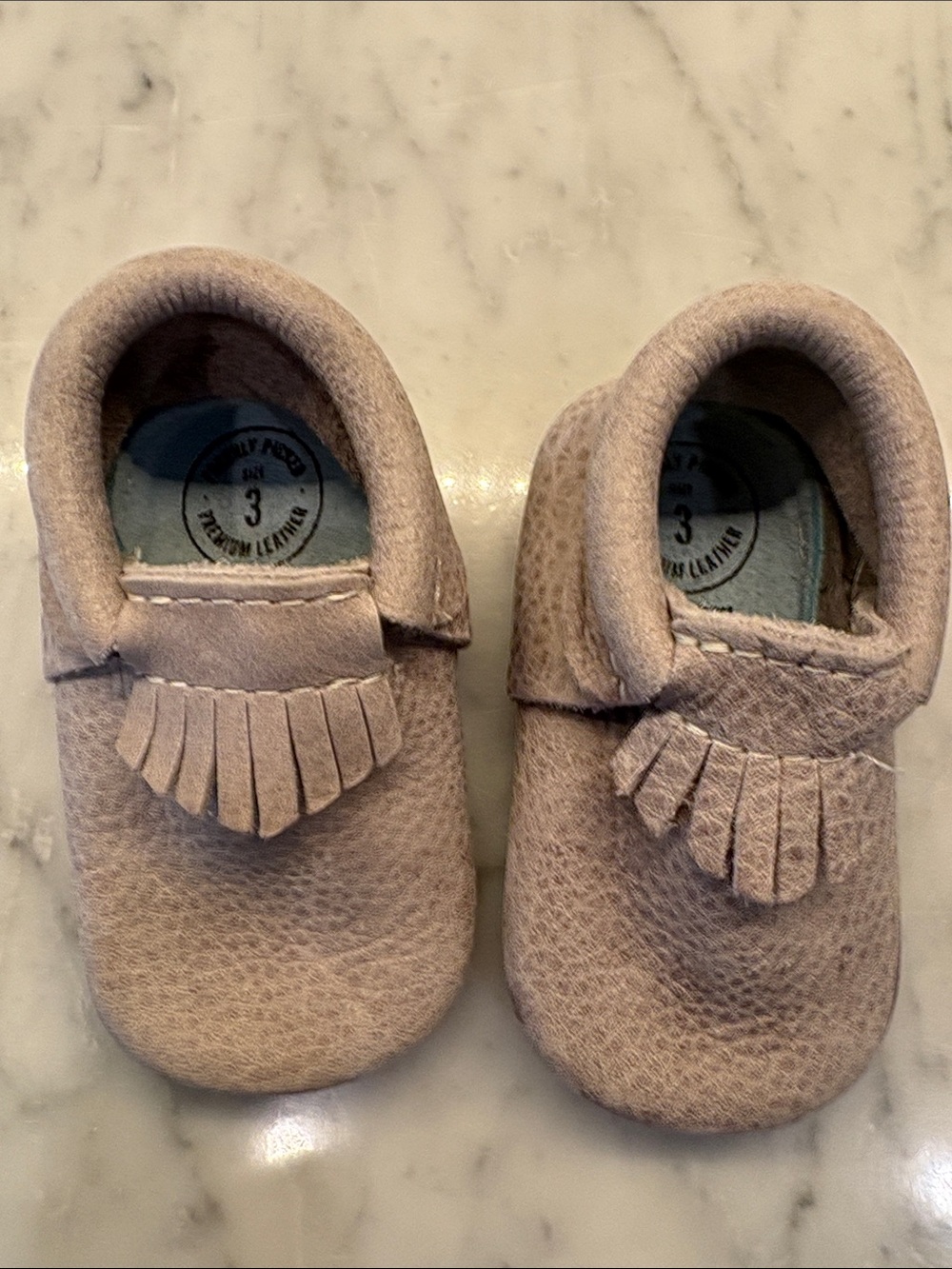 Freshly Picked grey Kids Fringe Moccasins - Leather Baby Shoes w treads sz 3